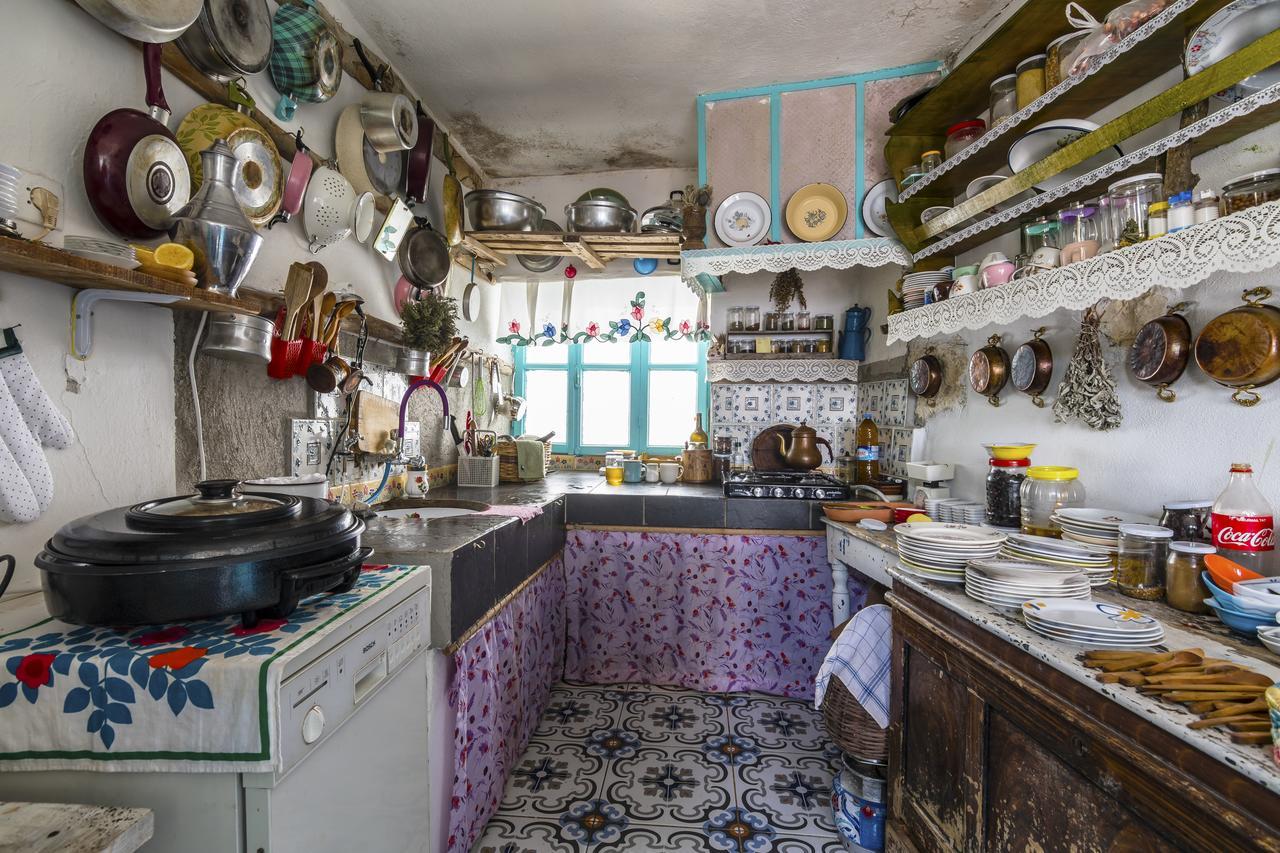 Hobbithousebademler Bed and Breakfast Urla Esterno foto