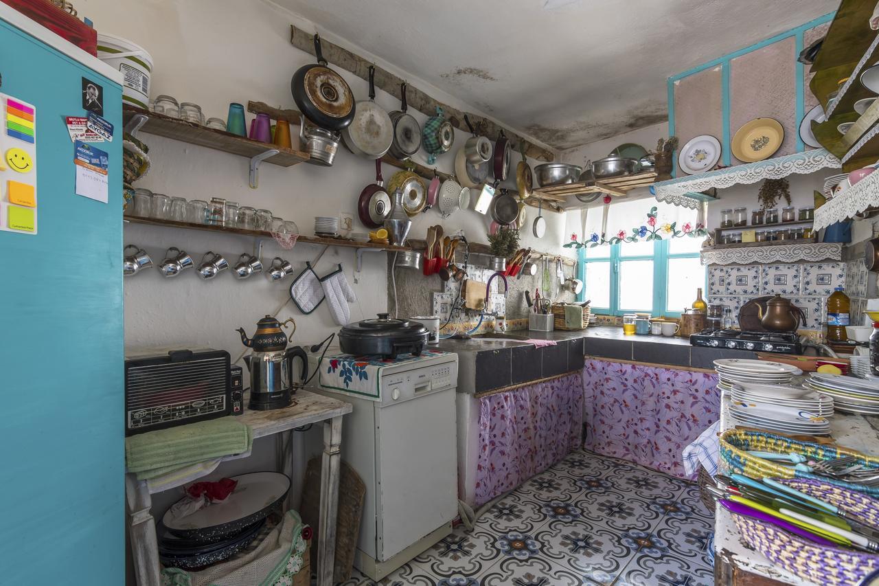 Hobbithousebademler Bed and Breakfast Urla Esterno foto