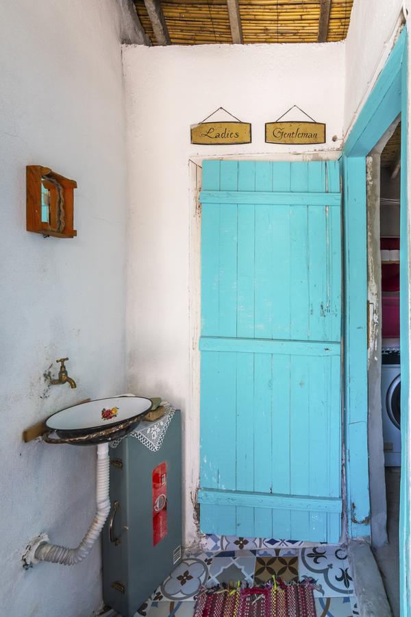 Hobbithousebademler Bed and Breakfast Urla Esterno foto