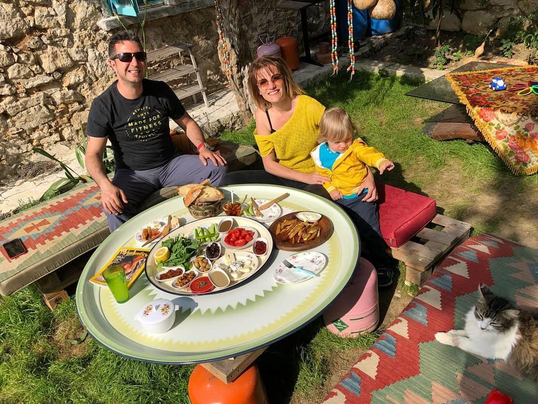 Hobbithousebademler Bed and Breakfast Urla Esterno foto