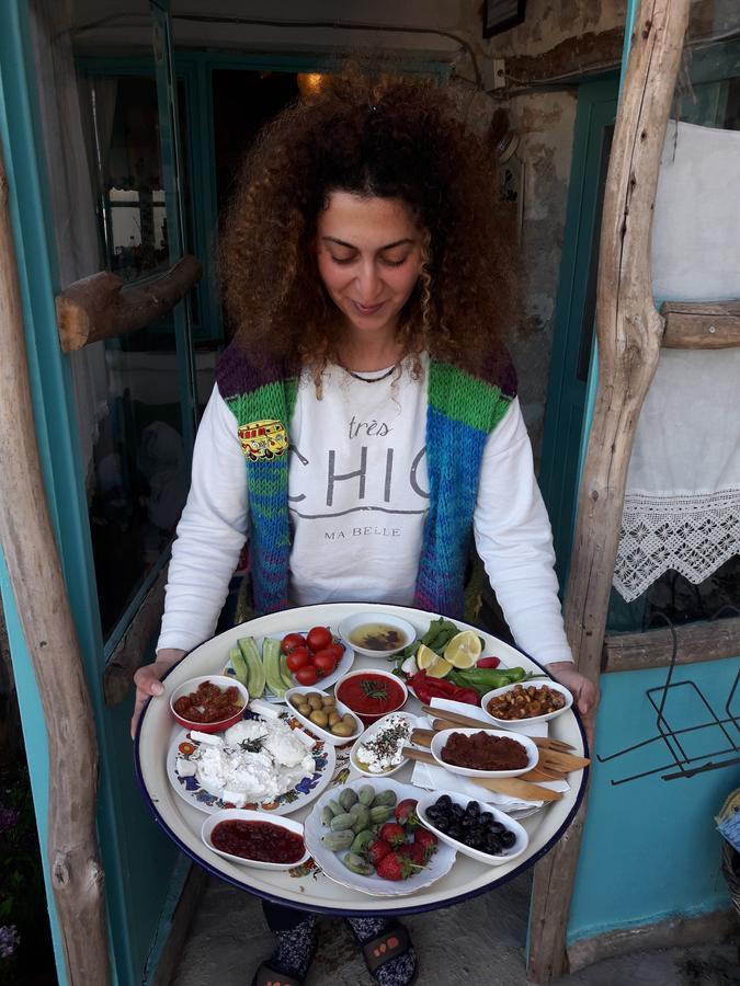 Hobbithousebademler Bed and Breakfast Urla Esterno foto